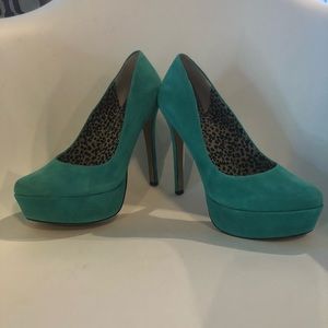 Jessica Simpson heels
